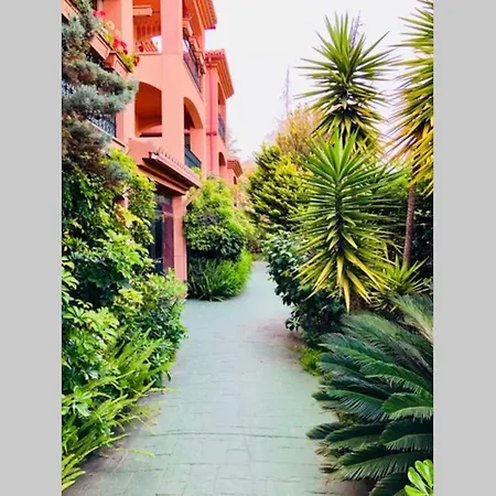 Puente Bright Terrace, Pool & Garden View Marbella